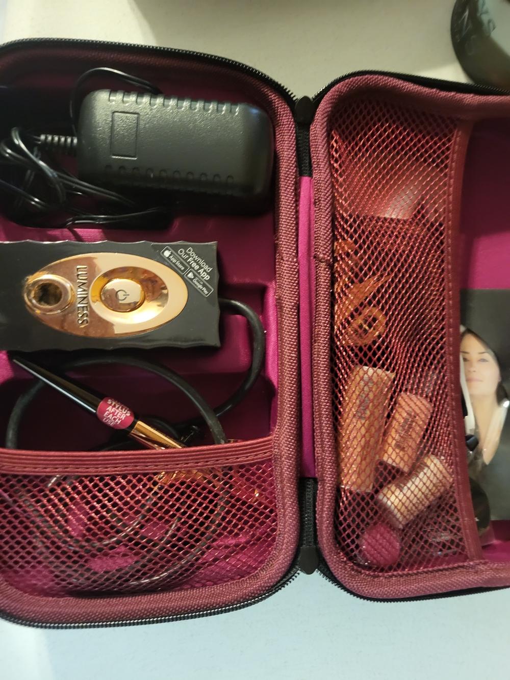 Luminess Air Icon airbrush system with cd and case